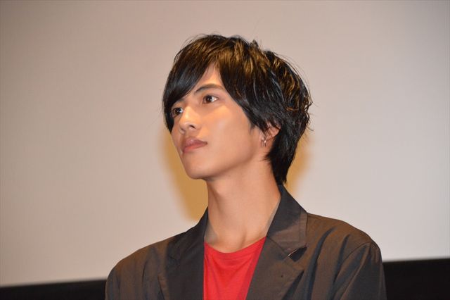 【写真いっぱい】志尊淳＆鈴木勝大、仲良しショットも変顔も…！（7枚目）