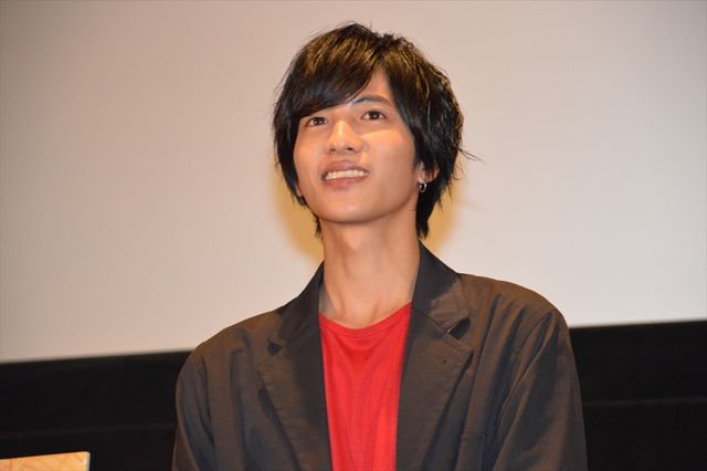 【写真いっぱい】志尊淳＆鈴木勝大、仲良しショットも変顔も…！（13枚目）