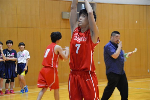 【写真いっぱい】志尊淳＆鈴木勝大、仲良しショットも変顔も…！（22枚目）