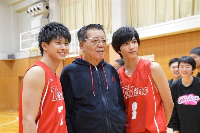 【写真いっぱい】志尊淳＆鈴木勝大、仲良しショットも変顔も…！（25枚目）