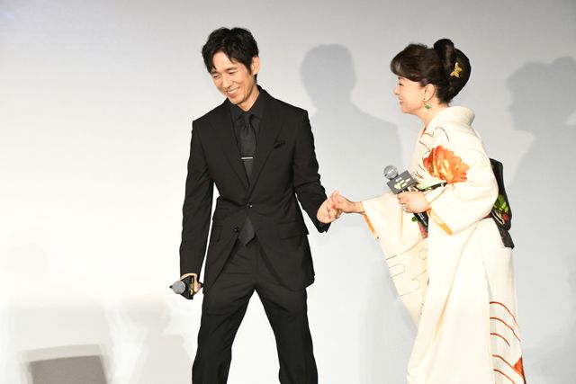 西島秀俊、ジュディ・オングをエスコート！Apple TV＋「サニー」特別試写会：フォトギャラリー