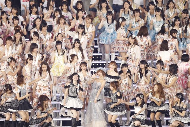 篠田麻里子、涙のラストステージ！フォトギャラリー（23枚目）