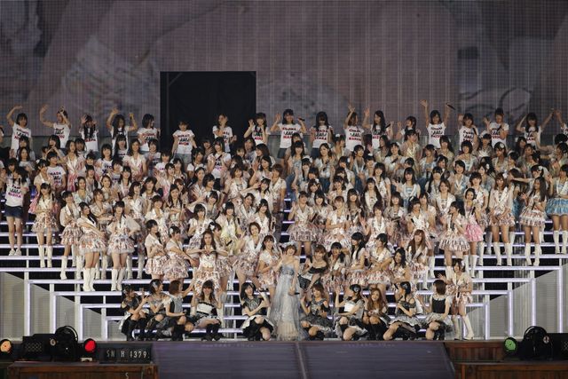 篠田麻里子、涙のラストステージ！フォトギャラリー（24枚目）