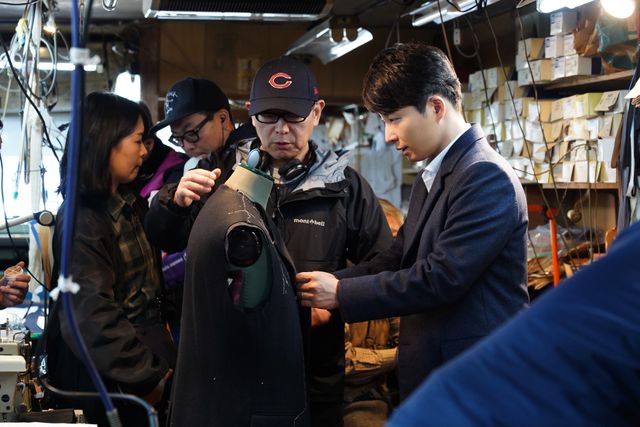 小栗旬＆星野源『罪の声』撮影現場の様子＜メイキング写真8枚＞（3枚目）