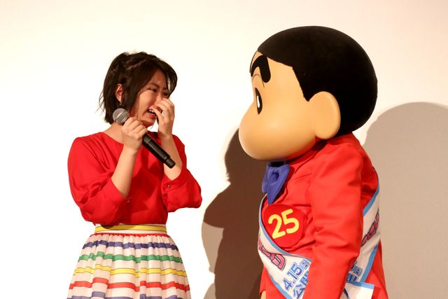 【写真】志田未来、マジ泣き！ 舞台あいさつで大号泣（2枚目）