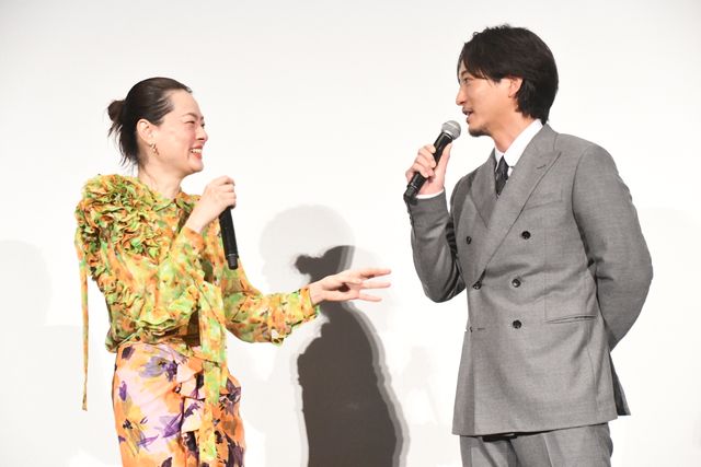 坂口健太郎、齋藤飛鳥ら登壇！『サイドバイサイド　隣にいる人』公開記念舞台あいさつ（16枚目）
