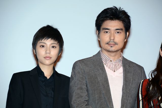 綾野剛、武井咲のおねだり攻撃にデレデレ！フォトギャラリー（9枚目）