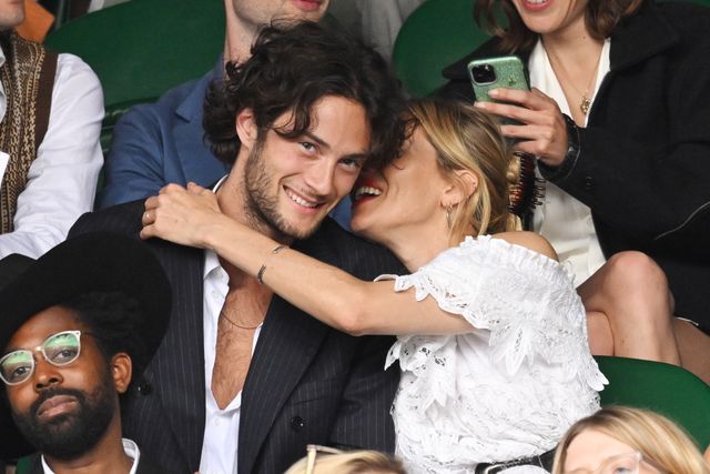 ラブラブ！シエナ・ミラーとオリ・グリーン（2枚目）