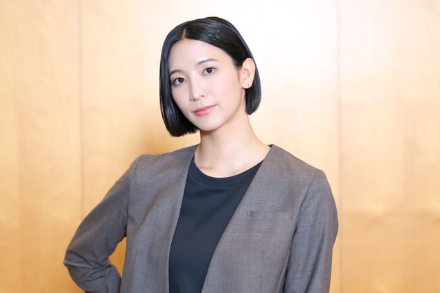 「仮面ライダーゼッツ」小貫莉奈、「ギーツ」アスリートキャラからクールな刑事に“変身”！撮り下ろしカット（5枚目）