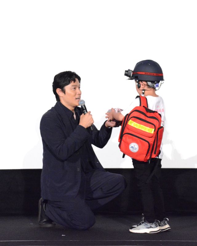 鈴木亮平、江口洋介、菜々緒の神ファンサ！『劇場版TOKYO MER～走る緊急救命室～南海ミッション』舞台あいさつ（6枚目）