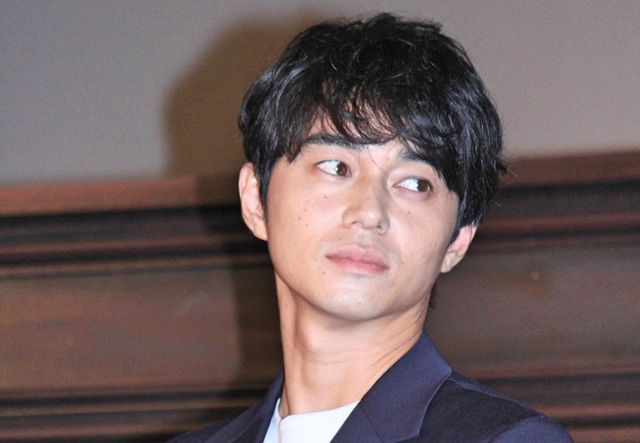 黒木華、野村周平ら登壇!『ビブリア古書堂の事件手帖』の完成披露舞台あいさつ:フォトギャラリー