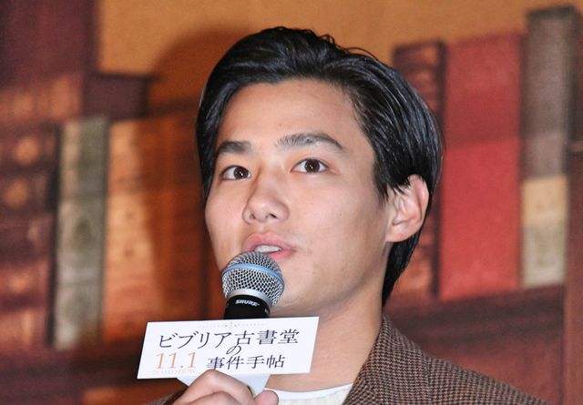 黒木華、野村周平ら登壇！『ビブリア古書堂の事件手帖』の完成披露舞台あいさつ（2枚目）