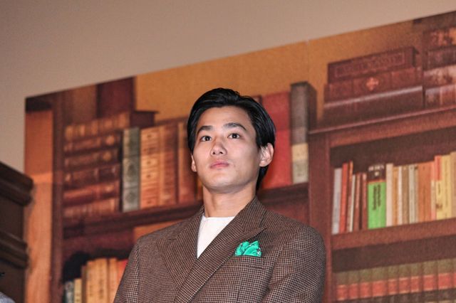 黒木華、野村周平ら登壇！『ビブリア古書堂の事件手帖』の完成披露舞台あいさつ（6枚目）