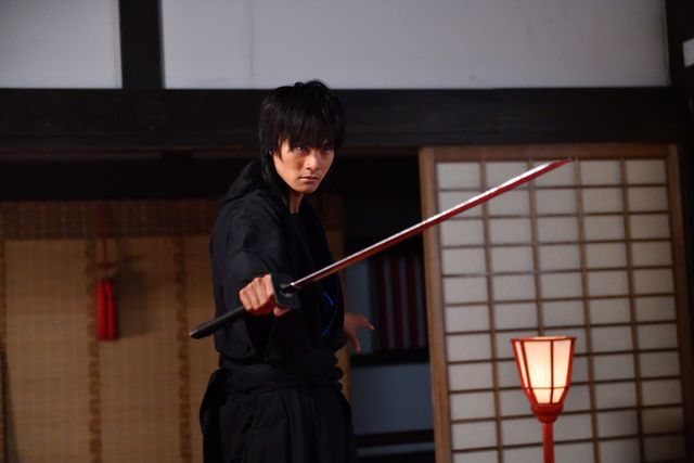 結木滉星の真剣なまなざし！映画『下忍　青い影』場面カット（2枚目）