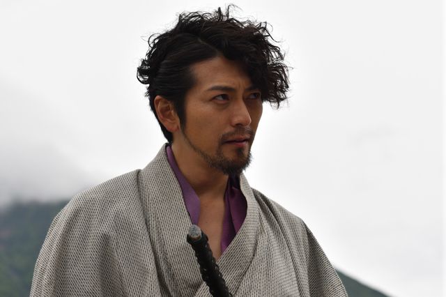 結木滉星の真剣なまなざし！映画『下忍　青い影』場面カット（6枚目）