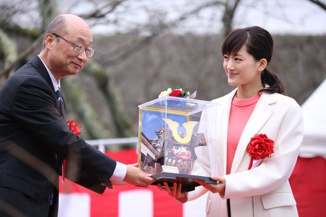 綾瀬はるか、八重桜「はるか」植樹セレモニーに出席！フォトギャラリー（7枚目）