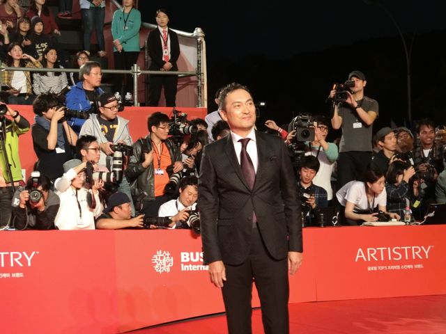 今年はドレスが地味に!?釜山国際映画祭レッドカーペットフォトギャラリー（2枚目）