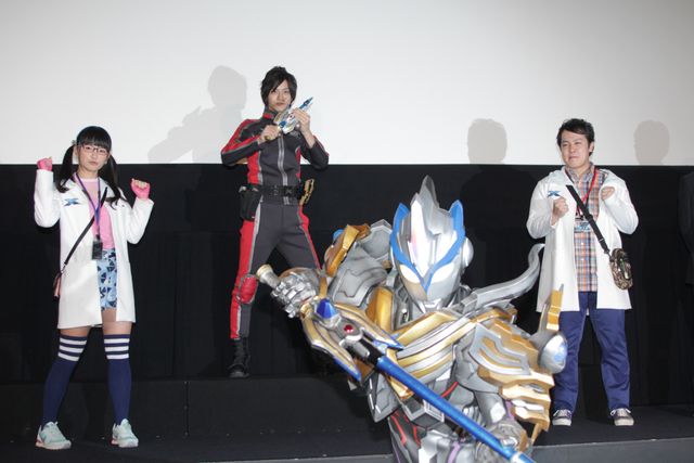 新旧キャストそろって決めポーズ！『劇場版　ウルトラマンX きたぞ！われらのウルトラマン』イベントフォトギャラリー（7枚目）