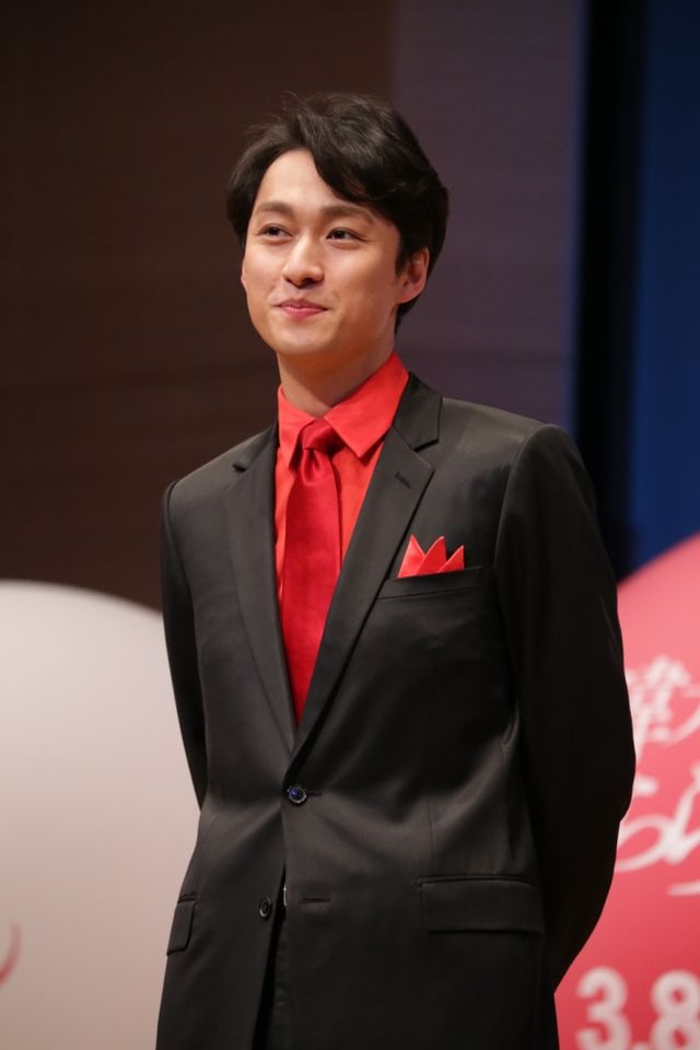 映画『偉大なる、しゅららぼん』完成披露舞台あいさつ フォトギャラリー（2枚目）