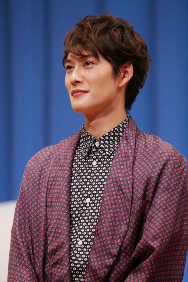 映画『偉大なる、しゅららぼん』完成披露舞台あいさつ フォトギャラリー（4枚目）