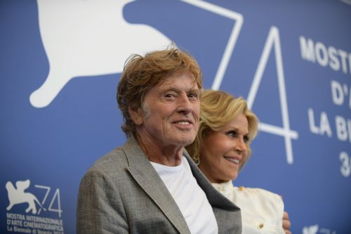 ロバート・レッドフォード＆ジェーン・フォンダ、仲良しショット満載！（6枚目）