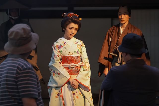 憧れの女優に出会い…「カムカムエヴリバディ」第77回の場面写真：フォトギャラリー