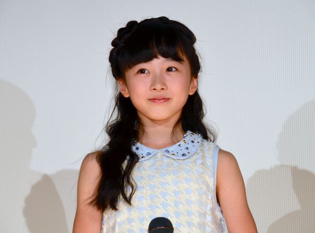 本田望結、赤いポストに「天国へ届けたい手紙」を投函『ポプラの秋』初日舞台あいさつフォトギャラリー（5枚目）