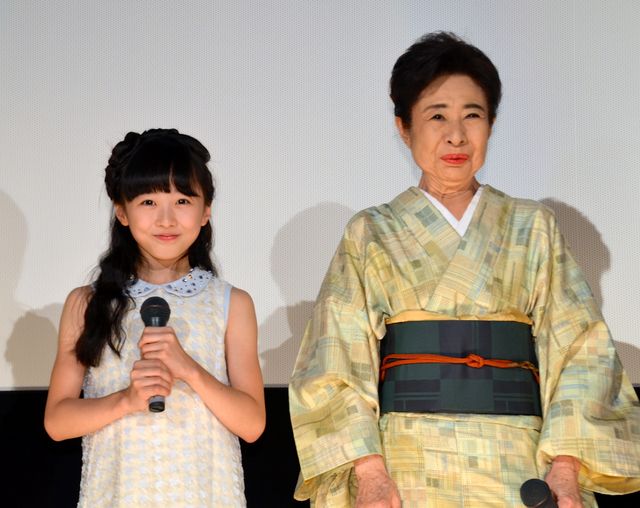 本田望結、赤いポストに「天国へ届けたい手紙」を投函『ポプラの秋』初日舞台あいさつフォトギャラリー（9枚目）