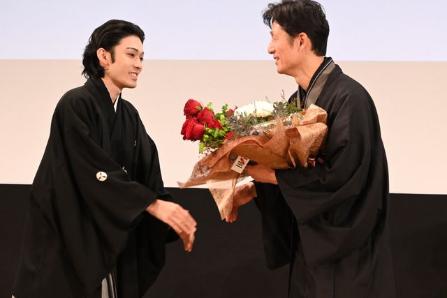 吉沢亮＆横浜流星『国宝』キャストが歌舞伎座に再結集！大晦日特別上映会（14枚目）