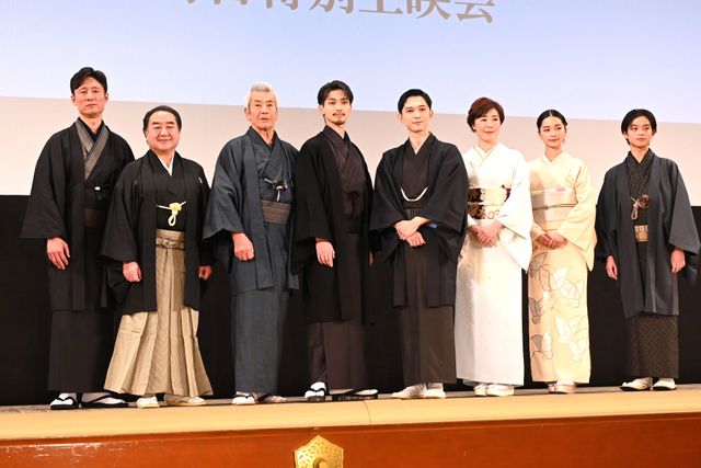 吉沢亮＆横浜流星『国宝』キャストが歌舞伎座に再結集！大晦日特別上映会（27枚目）
