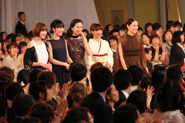 長澤まさみが大胆ドレスで魅了！夏帆、満島ひかり、吉田羊、黒木華ら優秀助演女優賞受賞者フォトギャラリー（6枚目）