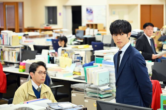 「御上先生」退学処分の椎葉、3年2組が思いもよらぬ行動に…第7話場面写真（2枚目）