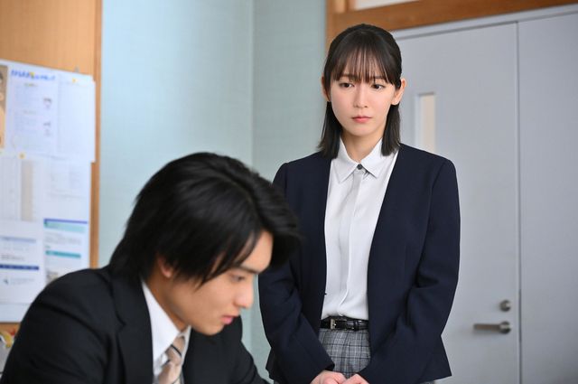 「御上先生」退学処分の椎葉、3年2組が思いもよらぬ行動に…第7話場面写真（3枚目）