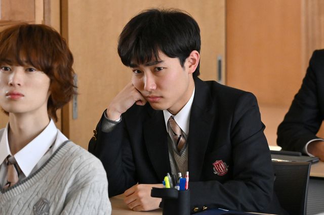 「御上先生」退学処分の椎葉、3年2組が思いもよらぬ行動に…第7話場面写真（37枚目）