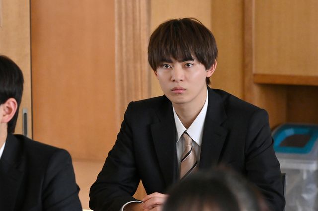 「御上先生」退学処分の椎葉、3年2組が思いもよらぬ行動に…第7話場面写真（38枚目）