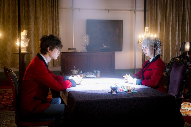 宮沢氷魚、ミステリアスなリーダー役がカッコいい！『映画　賭ケグルイ』（2枚目）