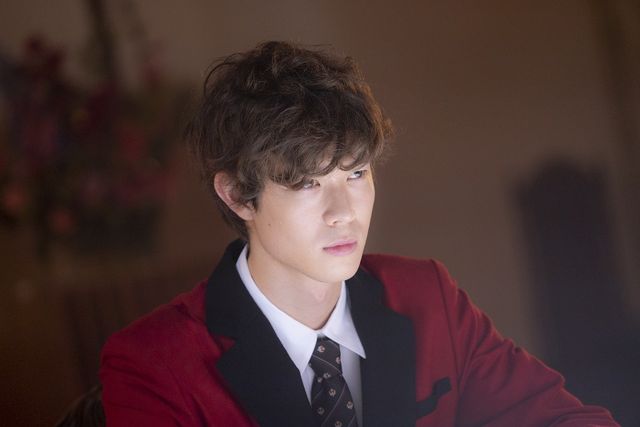 宮沢氷魚、ミステリアスなリーダー役がカッコいい！『映画　賭ケグルイ』（4枚目）