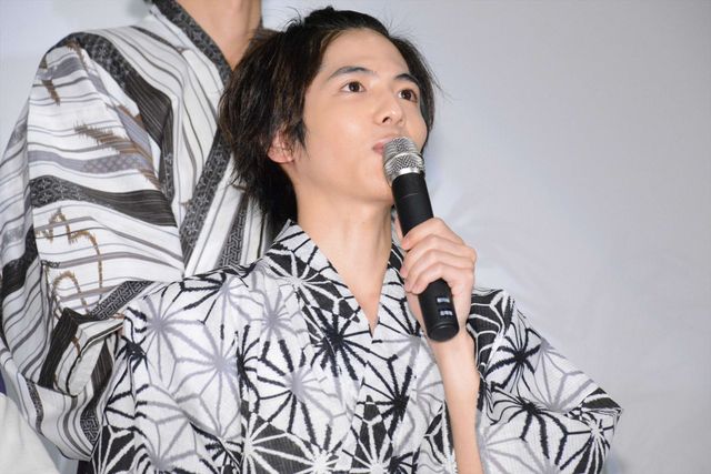 笑いが止まらない広瀬アリス、どうした!?　豪華キャスト勢ぞろいの浴衣姿！（18枚目）