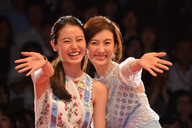 篠原涼子、広瀬すずら豪華キャスト集結！『SUNNY 強い気持ち・強い愛』完成披露舞台あいさつ（4枚目）