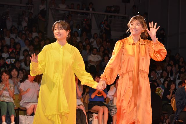 篠原涼子、広瀬すずら豪華キャスト集結！『SUNNY 強い気持ち・強い愛』完成披露舞台あいさつ（7枚目）