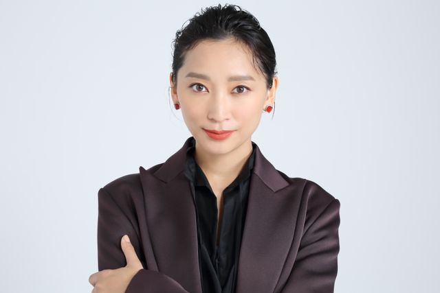 GACKT＆杏『翔んで埼玉　～琵琶湖より愛をこめて～』インタビュー撮りおろしカット！（3枚目）