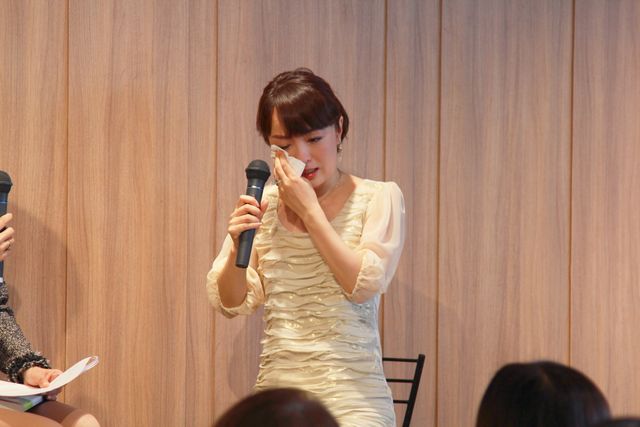 丸岡いずみ、首をつろうとしたことも…フォトギャラリー（8枚目）