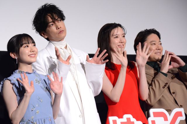 永野芽郁＆芦田愛菜キュートな衣装で登場！『はたらく細胞』メガヒット！記念舞台あいさつ：フォトギャラリー