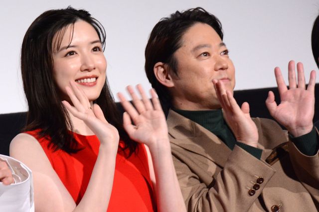 永野芽郁＆芦田愛菜キュートな衣装で登場！『はたらく細胞』メガヒット！記念舞台あいさつ（2枚目）