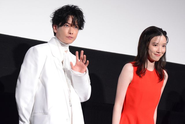 永野芽郁＆芦田愛菜キュートな衣装で登場！『はたらく細胞』メガヒット！記念舞台あいさつ（5枚目）