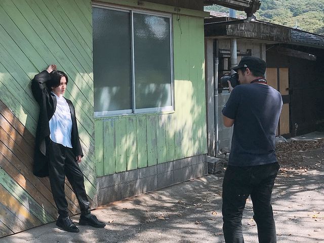 板垣李光人1st写真集「Rihito 18」表紙＆オフショットほか（4枚目）