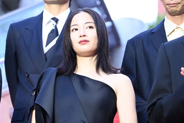 妻夫木聡が自撮り！広瀬すず、窪田正孝、永山瑛太らと『宝島』レッドカーペット登壇（16枚目）