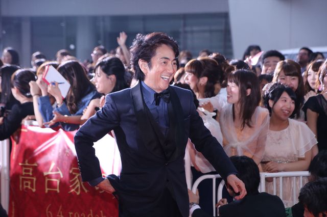 綾瀬はるか、斎藤工、水原希子、間宮祥太朗らがドレスアップしてリムジンで登場！映画『高台家の人々』レセプションパーティーフォトギャラリー（20枚目）