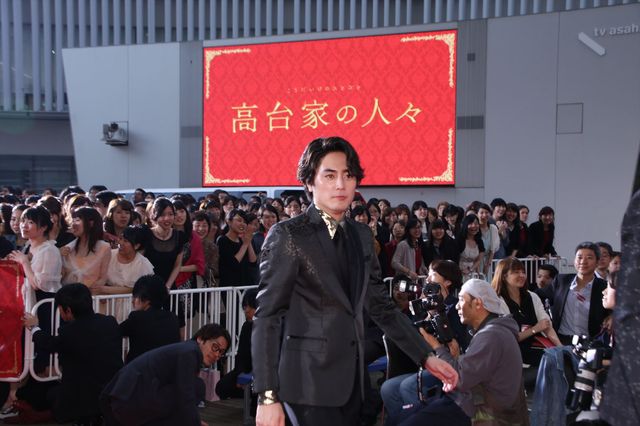 綾瀬はるか、斎藤工、水原希子、間宮祥太朗らがドレスアップしてリムジンで登場！映画『高台家の人々』レセプションパーティーフォトギャラリー（25枚目）