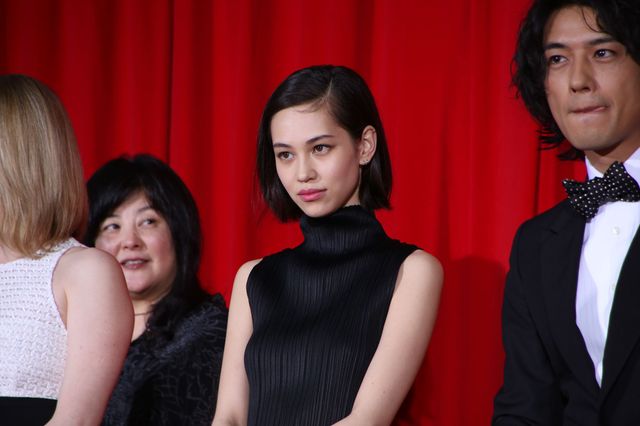 綾瀬はるか、斎藤工、水原希子、間宮祥太朗らがドレスアップしてリムジンで登場！映画『高台家の人々』レセプションパーティーフォトギャラリー（34枚目）